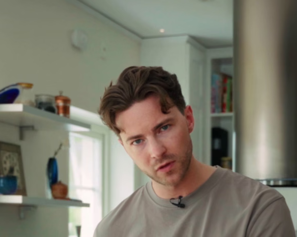Jonas, 42